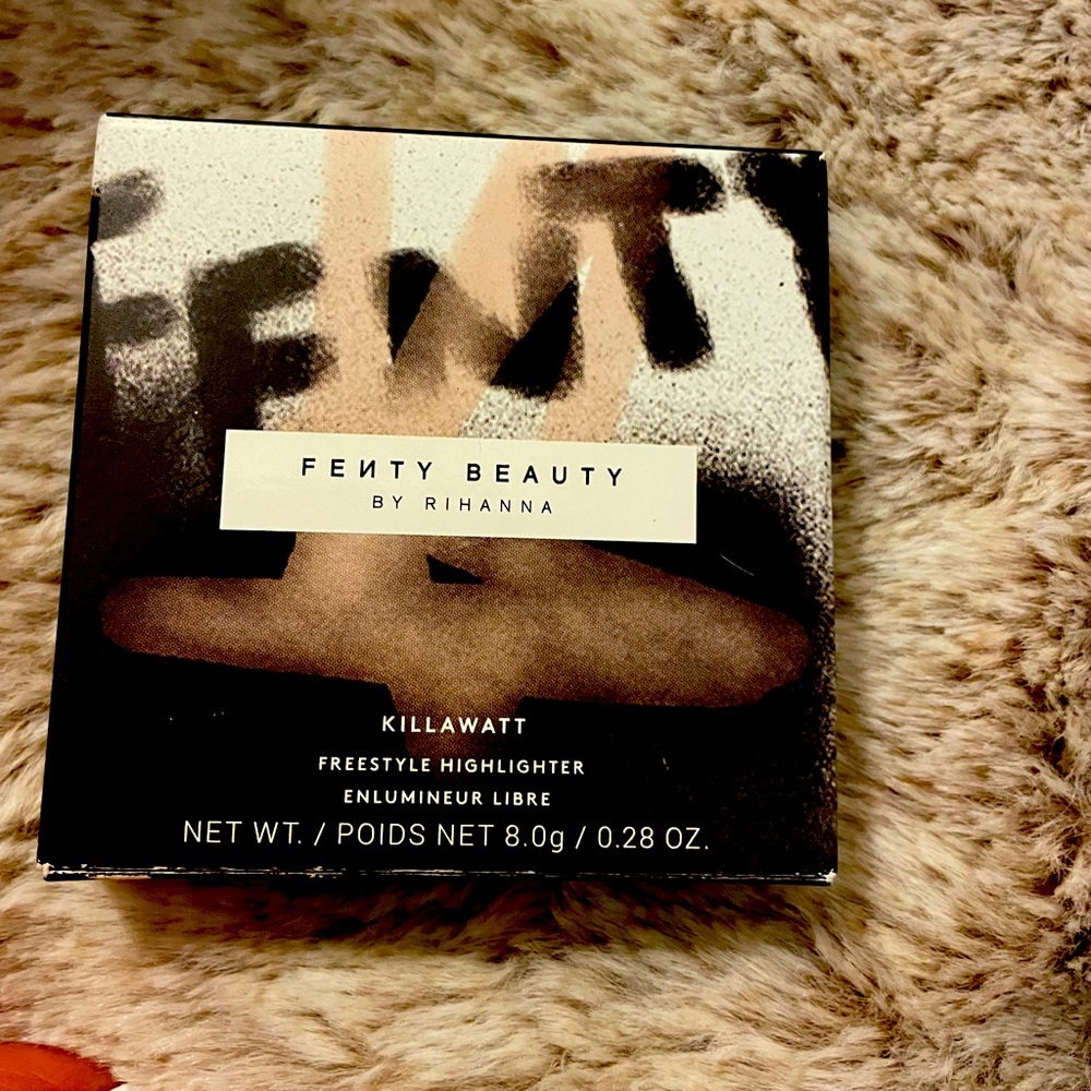 FENTY HIGHLIGHTER-Trophy Wife NWOT